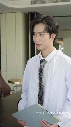 觉醒后，我成了霸总白月光（79集）热门短剧看不停